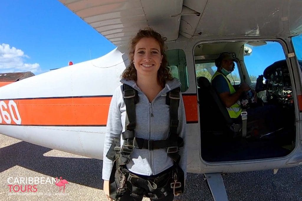 Parachute sprong Curacao, photo 2